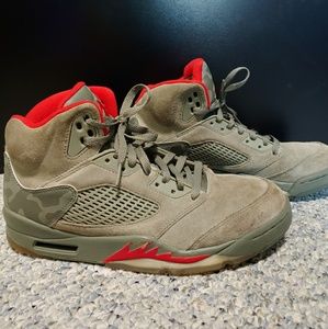 Jordan Retro 5 Camo Sneakers